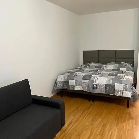 Am Konigsplatz Apartment *